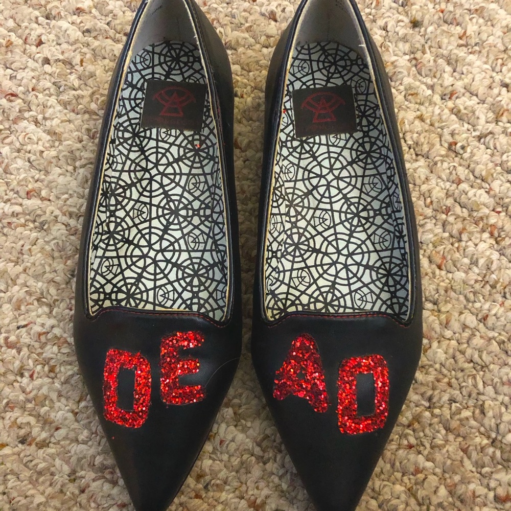 DEAD flats
